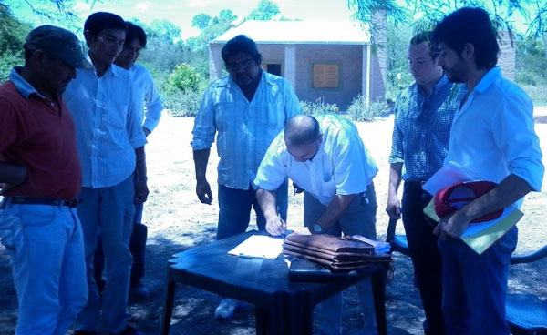 Avanzan obras de viviendas para Riacho de Oro y San Carlos