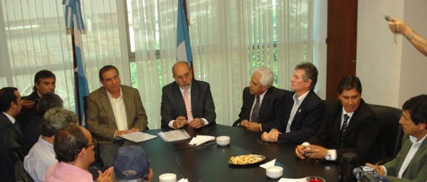 Participación del sector maderero en las escuelas es del 80 por ciento