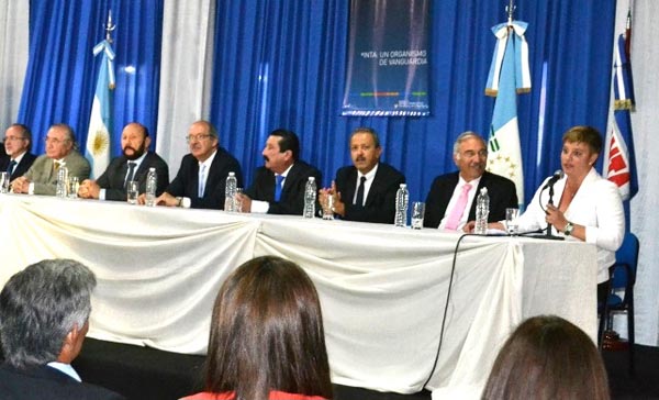 Resaltan compromiso de gobiernos e instituciones en la expansión del campo