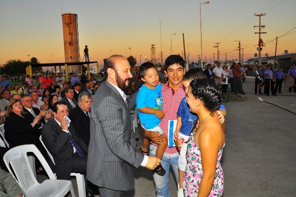 Insfrán pronostica que “lo mejor esta por venir porque el pueblo lo merece”