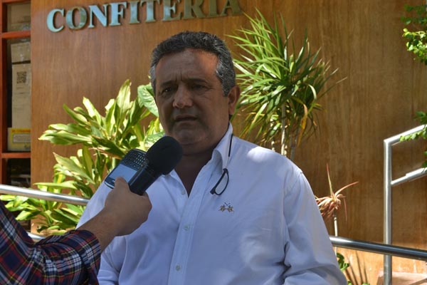 Radicales defienden su apoyo a Insfrán