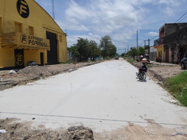 Prosiguen trabajos de pavimentación de calles del barrio San Francisco