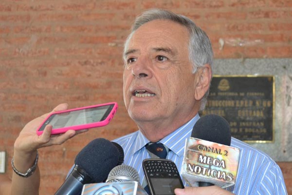 Entregaron fondos para refacciones menores a 126 escuelas