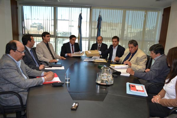 Insfrán dispuso licitación de la obra civil del Centro de Medicina Nuclear y Radioterapia
