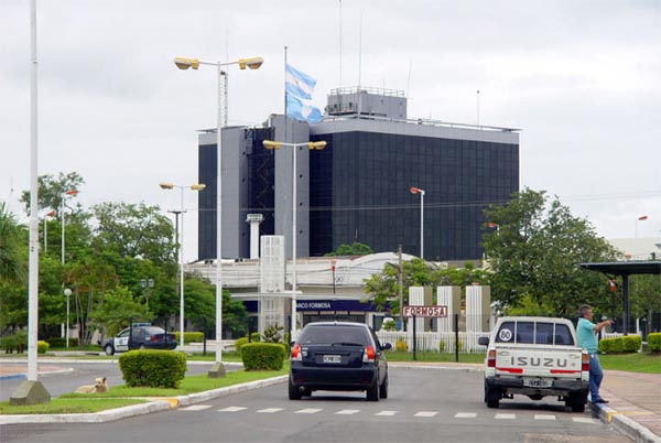 Asuetos los días 24, 26 y 31 del corriente y el 2 de enero de 2015