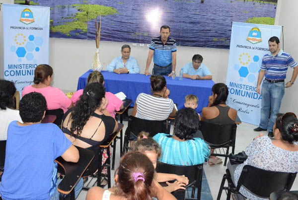 Primera entrega del año de 90 nuevas tarjetas sociales