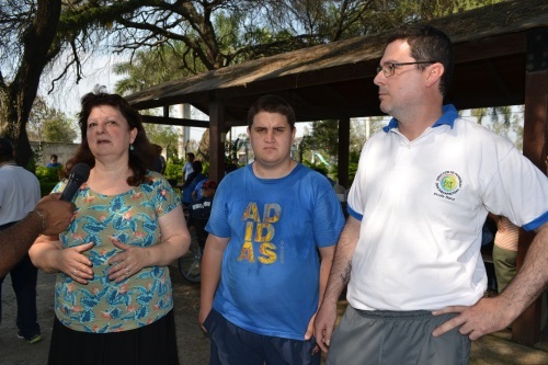 Trabajan con familiares para el cuidado de personas con discapacidad