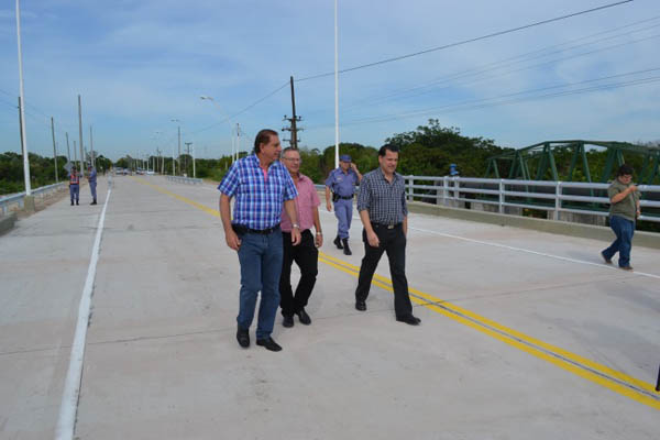 Trabajos en superficie terminados sobre puente de la avenida Laureano Maradona