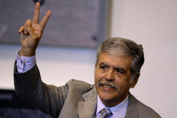 Llega De Vido para inaugurar con Insfran la estación transformadora de Juárez