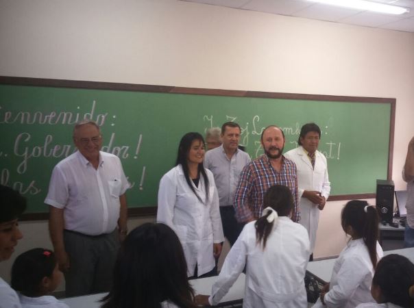 En cuatro días, Insfrán inauguró doce obras para la educación