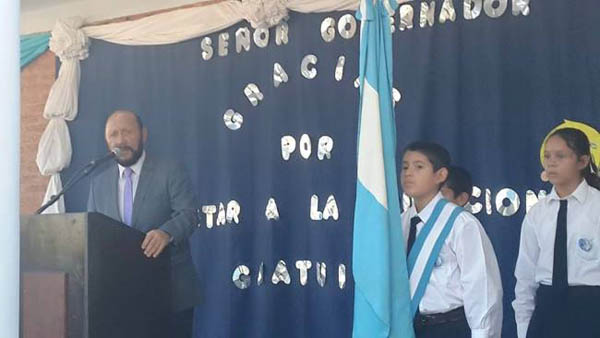 Insfrán inauguró en Mojón de Fierro una nueva obra para la Educación