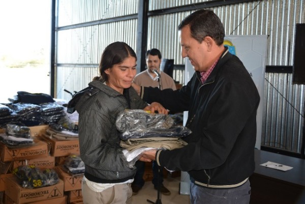 Cooperativas formoseñas recibieron maquinaria e indumentarias de trabajo