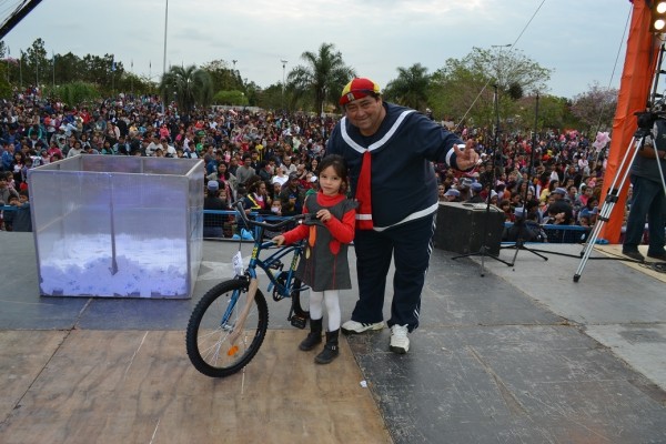 El “mundo infantil” formoseño celebro su día con un juguete