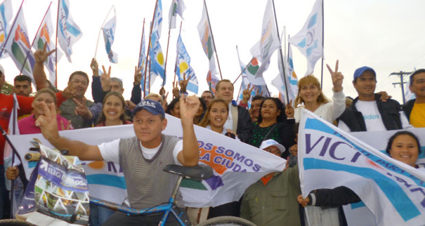 Multitudinario apoyo a la candidatura de Fernando De Vido