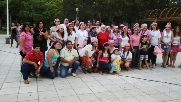 Programa a favor de la toma de conciencia acerca del cáncer de mama