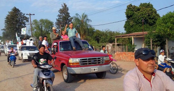 Fontana: Multitudinaria caravana en el cierre de campaña acompañaron a los candidatos del FPV