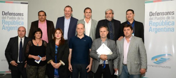 Defensores exigieron audiencia pública por suba de tarifas