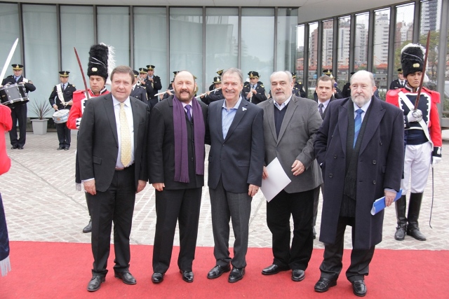 Insfrán asistió a la firma del acuerdo nación-provincias sobre coparticipación
