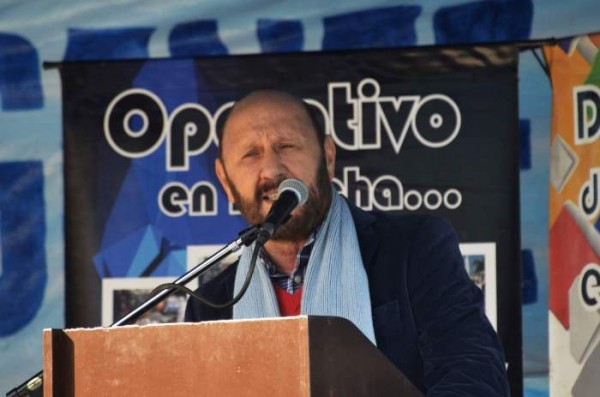 Insfrán: “No pondremos palos en la rueda; pero no arriaremos nuestras banderas”