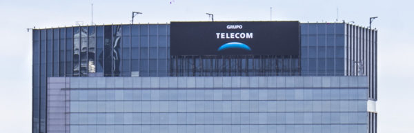 Plantean aplicar multas a Telecom y  exigir compensaciones a sus clientes