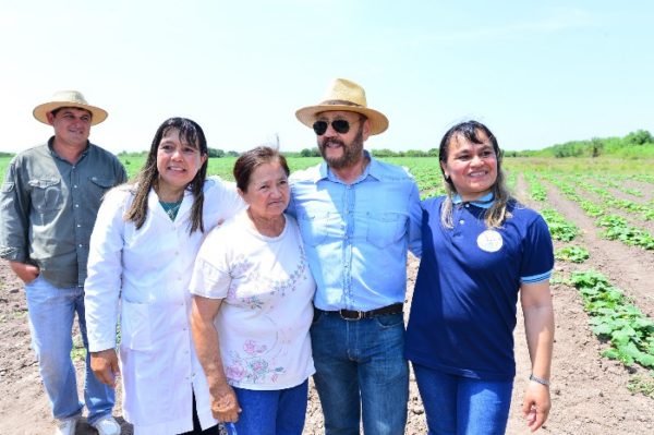 Madre e hijas exhiben logros de sus transformados procesos productivos