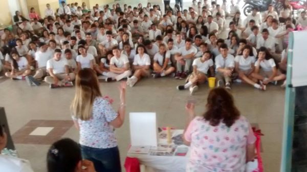 Jornada con temáticas saludables para jóvenes