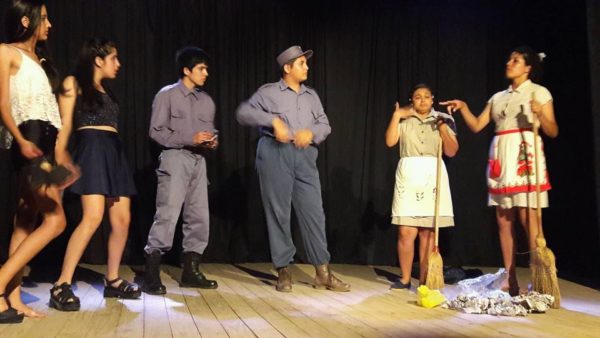 Se realizó feria de teatro joven