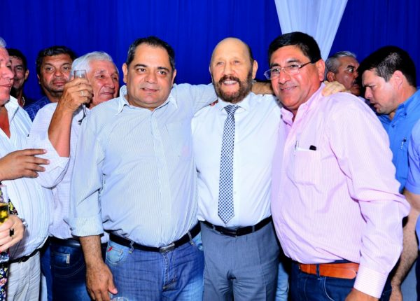 El gobernador y balance de año con intendentes, diputados y concejales
