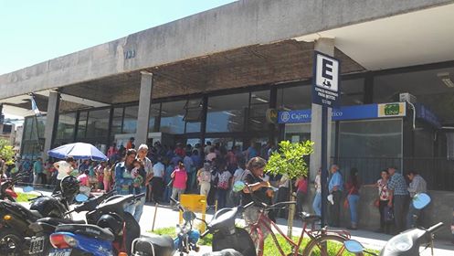 Clientes del Banco Nación suplican por la pronta habilitación de la sucursal de calle Fontana al 600