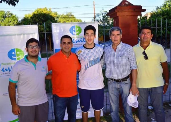 Con un Polideportivo repleto se lanzó el «FormoJoven»