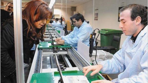 Banghó, primera víctima de la quita de arancel a la importación de computadoras
