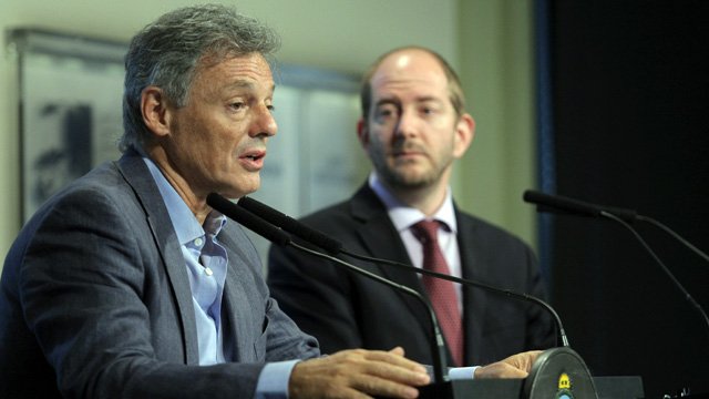 Tarjetas y contado: el Gobierno dice ahora que no bajarán los precios con la diferenciación