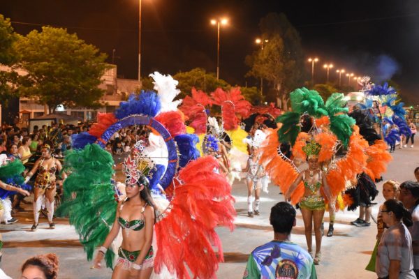 Cierra este lunes la sexta edición de los corsos barriales y populares