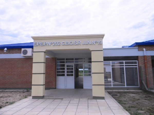 Insfrán habilitará obras para cinco diferentes instituciones educativas