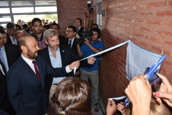Insfrán y ministros nacionales inauguraron obras educativas en zona rural de Villafañe