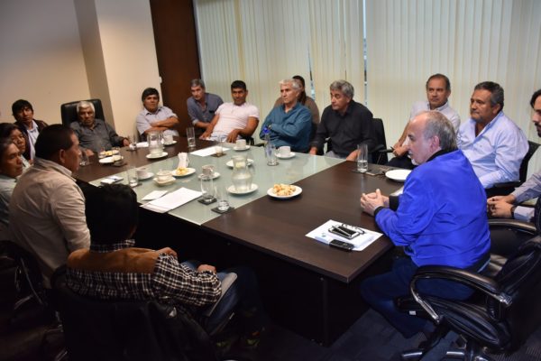 Gobierno y aborígenes rubricaron el “acta compromiso” por la paz en Juárez