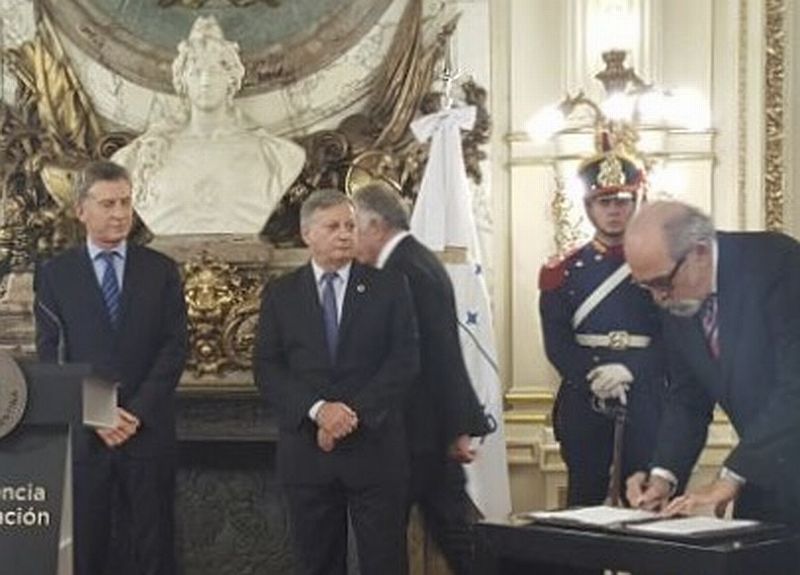 Formosa suscribió con Nación el acuerdo federal energético