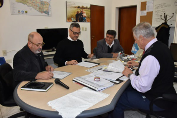 Director del INT acuerda con autoridades locales
