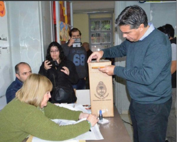 El PJ se impuso en Chaco y La Rioja