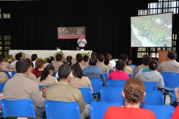 Definieron los ejes temáticos de los seminarios de Frutar 2017