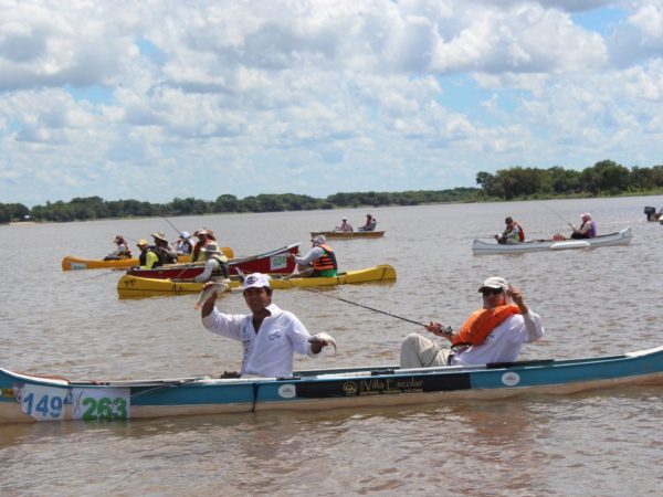 Fiesta de la Corvina: Sábado con la pesca a remo
