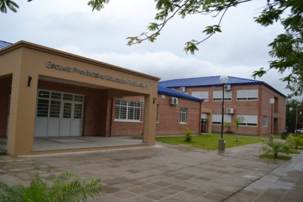 Insfrán inaugura moderna EPET 1 dotada con tecnología de avanzada
