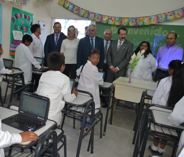 Inauguran la obra educativa 1328 de la gestión Insfrán