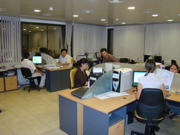 Pagan salarios con aumento a estatales durante jornada única del 28 de marzo