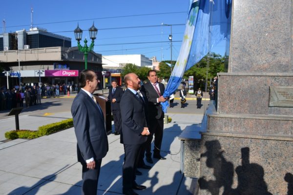 El Gobernador presidió actos matinales homenaje a la gesta de Fontana