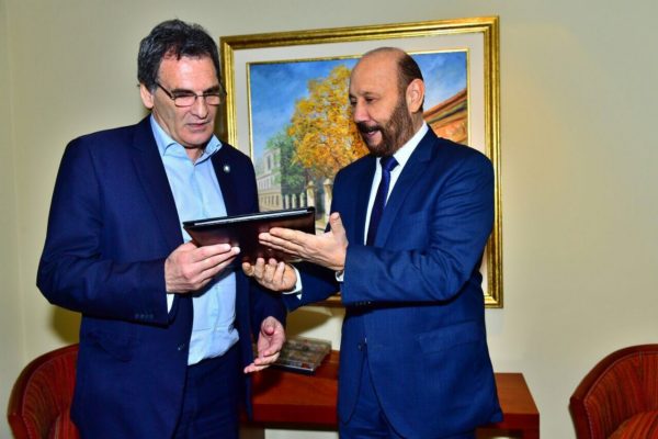 Enérgico rechazo del gobernador por falta de respeto del secretario nacional Avruj