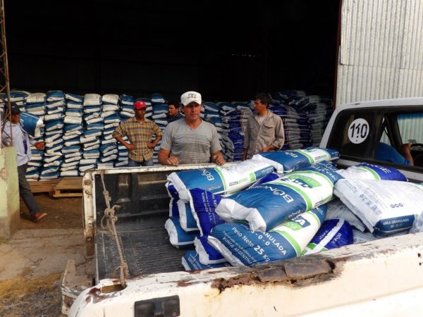 Asistencia del gobierno a productores afectados por contingencias climáticas