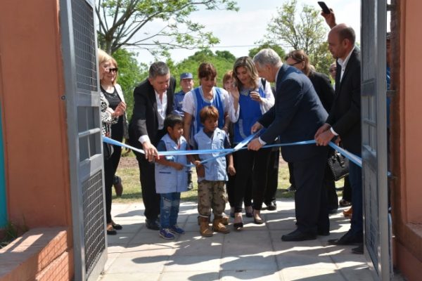 El gobierno entregó en El Colorado la obra educativa 1337 de la gestión Insfrán