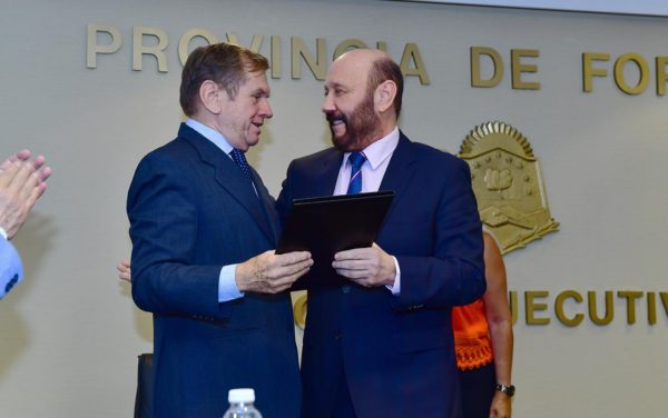 El gobernador puso en funciones como titular de la DPV al ingeniero De Vido