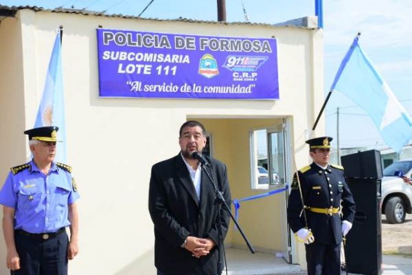 Habilitación de la subcomisaria en el barrio Lote 111